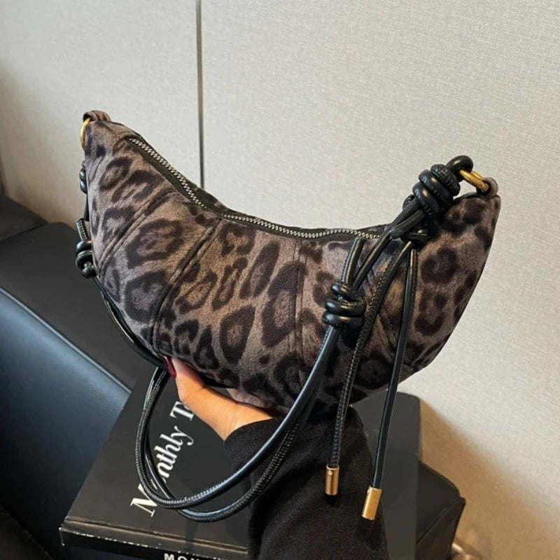 Velvet material zipper 2025 high quality shoulder bag solid color simple fashion crossbody bag soft western style bag